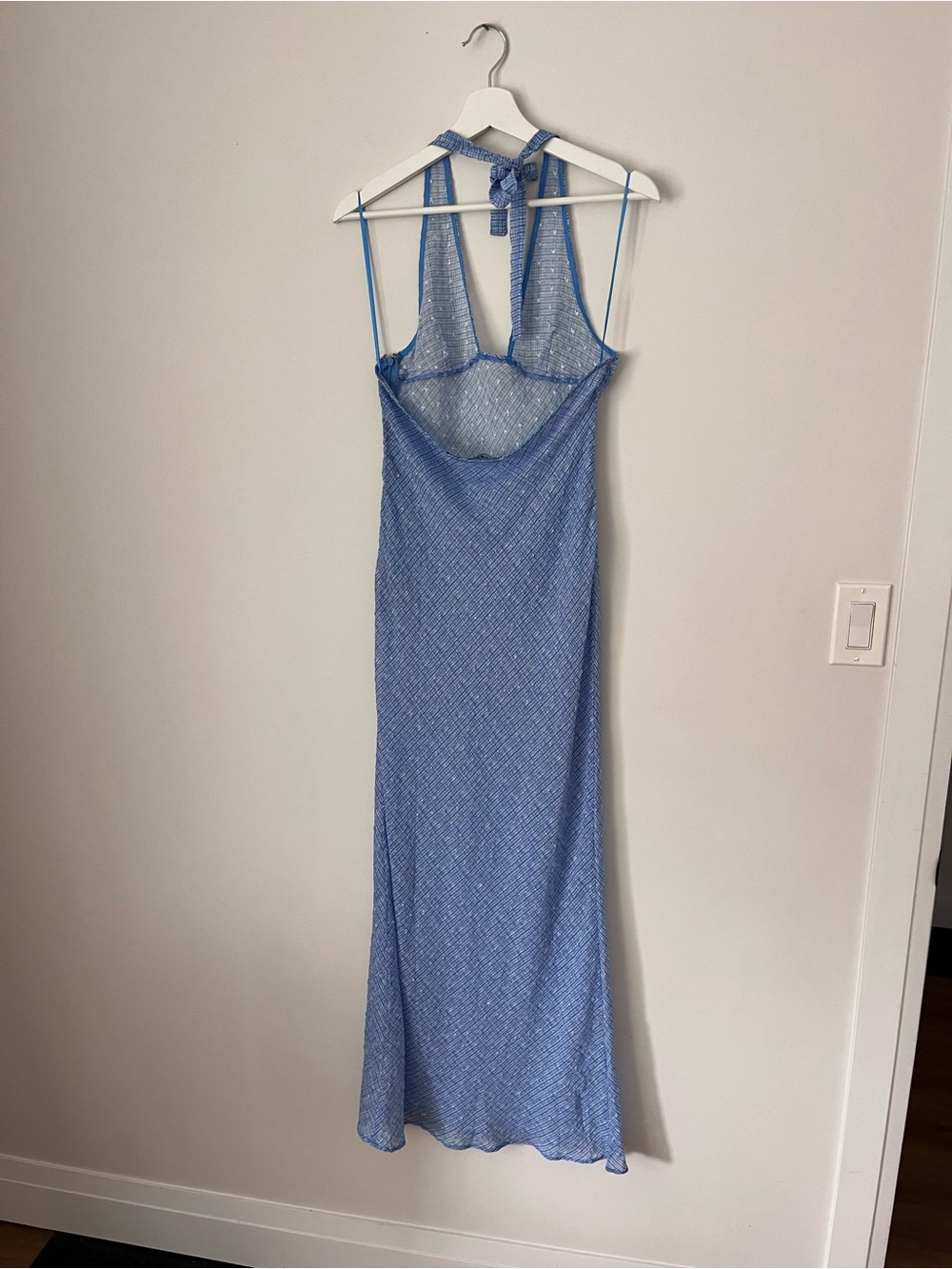 Lioness Sky Blue Halter V-Neck Maxi Dress - Picture 7 of 8